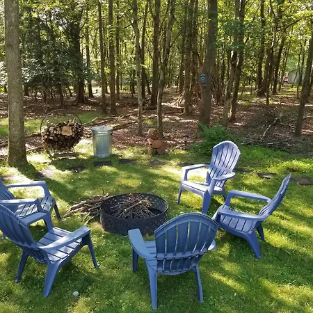 Serenity And Fun All In One In This Cozy Pocono Cabin Jim Thorpe Exterior foto