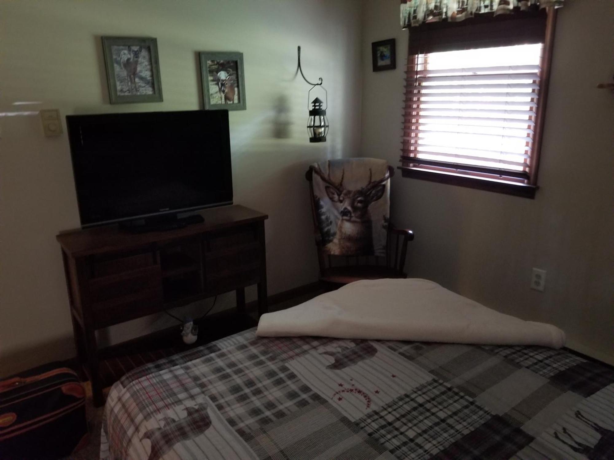 Serenity And Fun In One In Cozy Pocono Holiday home *