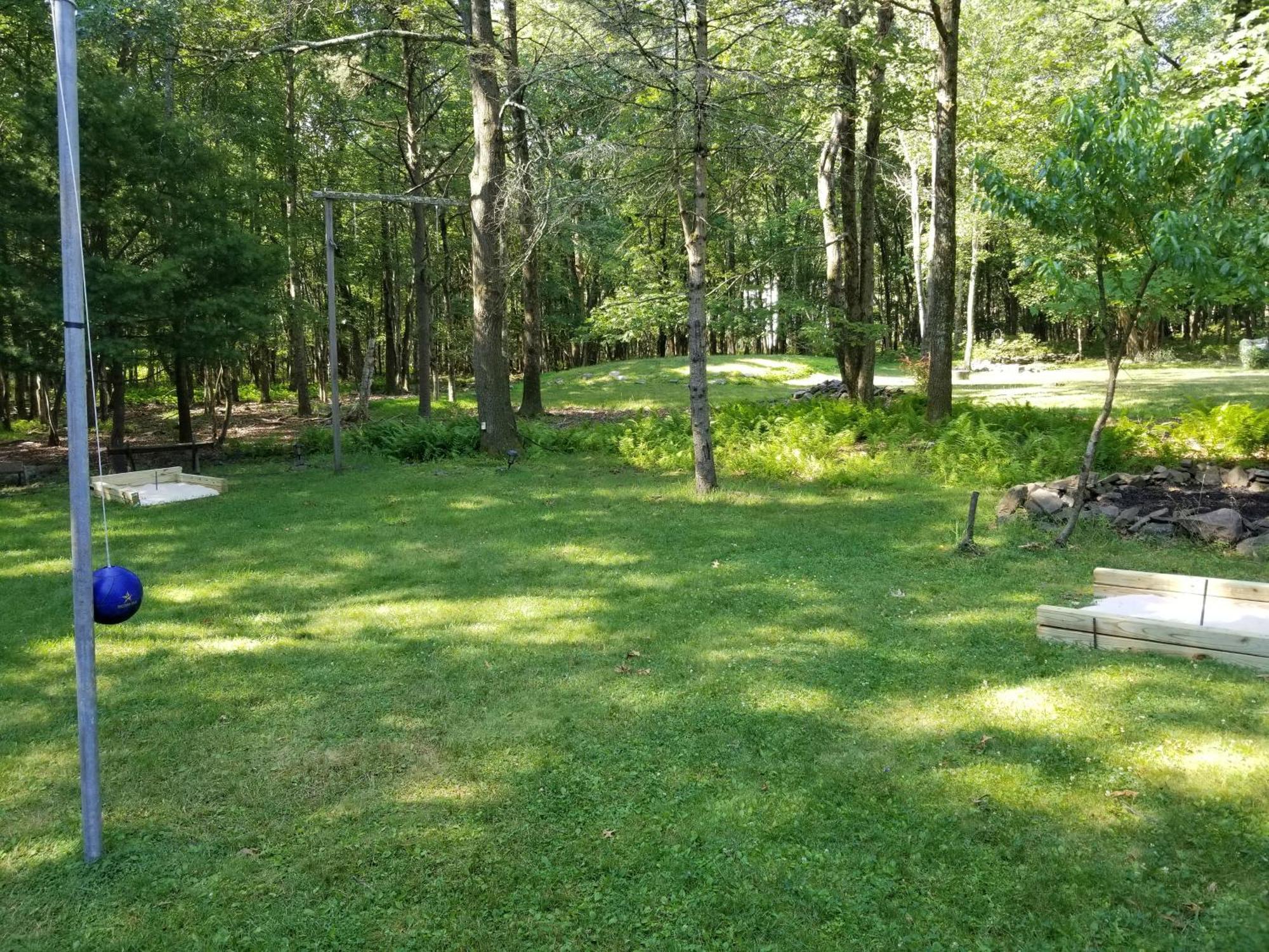 Serenity And Fun In One In Cozy Pocono Holiday home Jim Thorpe